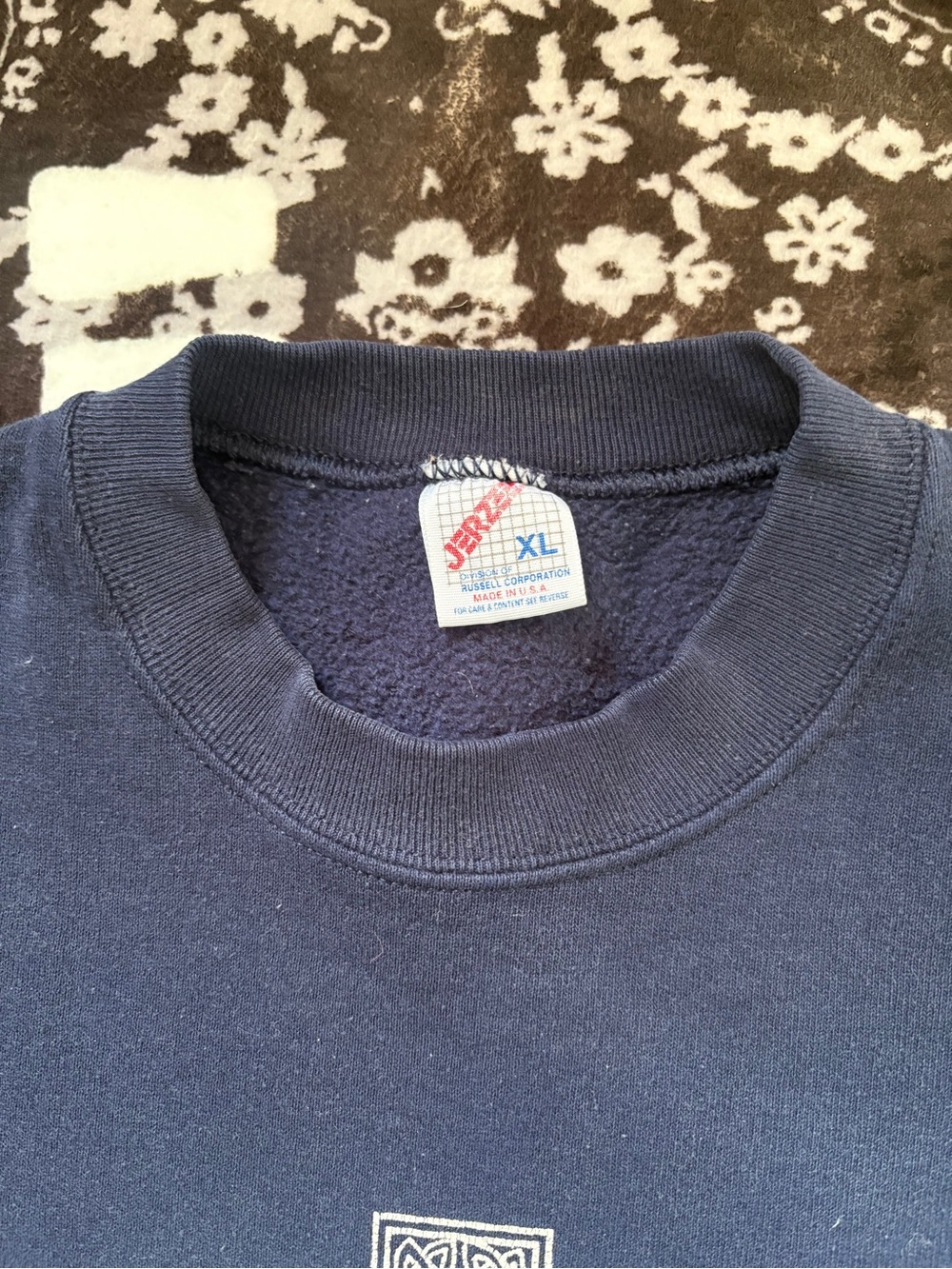 Celtic Embroidered Crewneck Sweatshirt - Navy Size XL - Picture 4 of 4